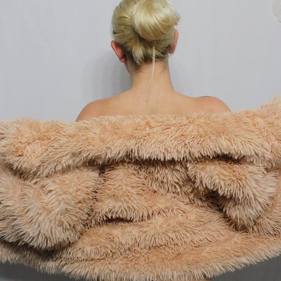 Peach Fur Jacket - Picture 4 of 6
